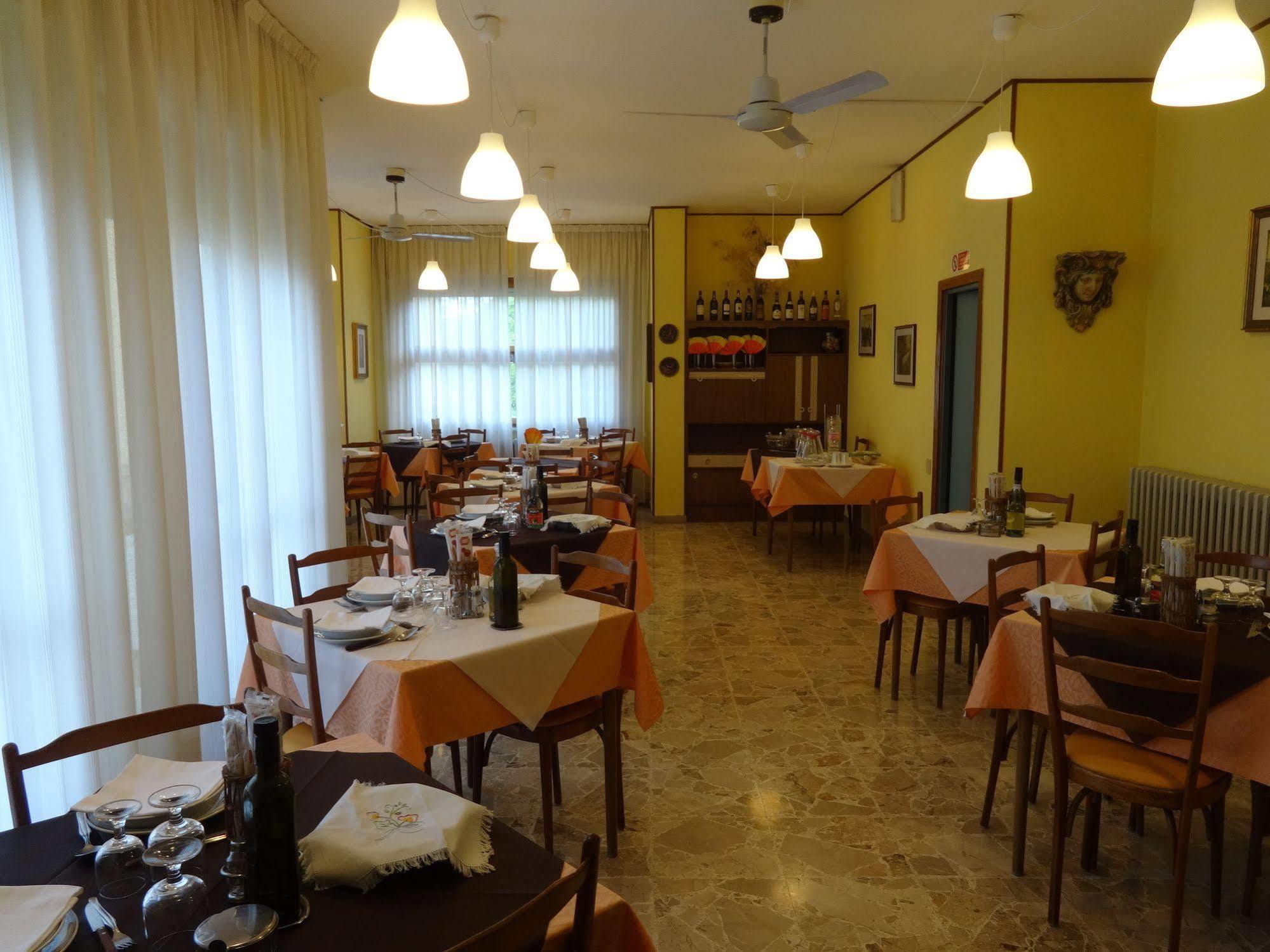 Hotel Saturno Chianciano Terme Exterior foto